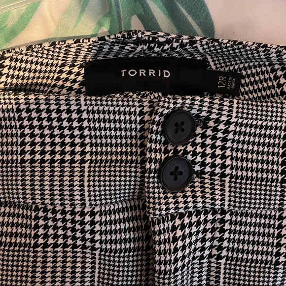 Torrid Black & White Plaid Premium Ponte Trouser - Picture 2 of 4
